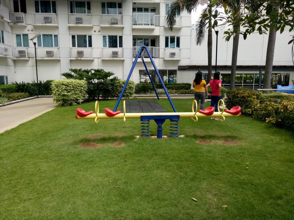 Chin'S Place Sea Residences Moa Manila Bagian luar foto